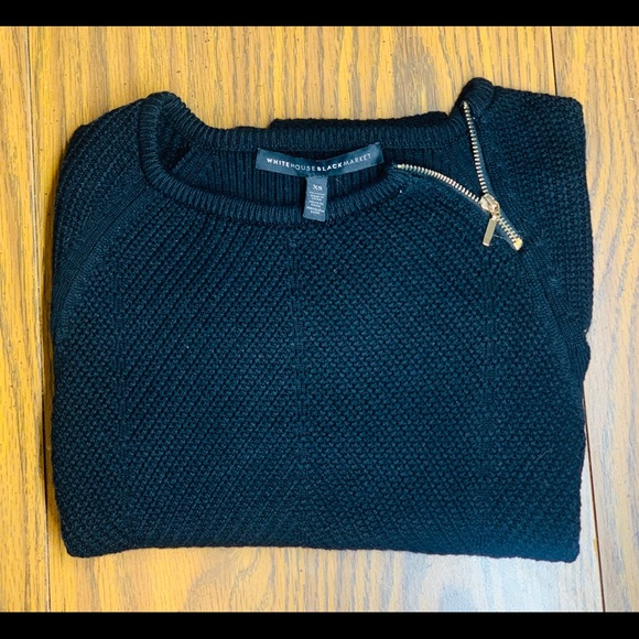 White House Black Market Small Knitted black top - Picture 5 of 5